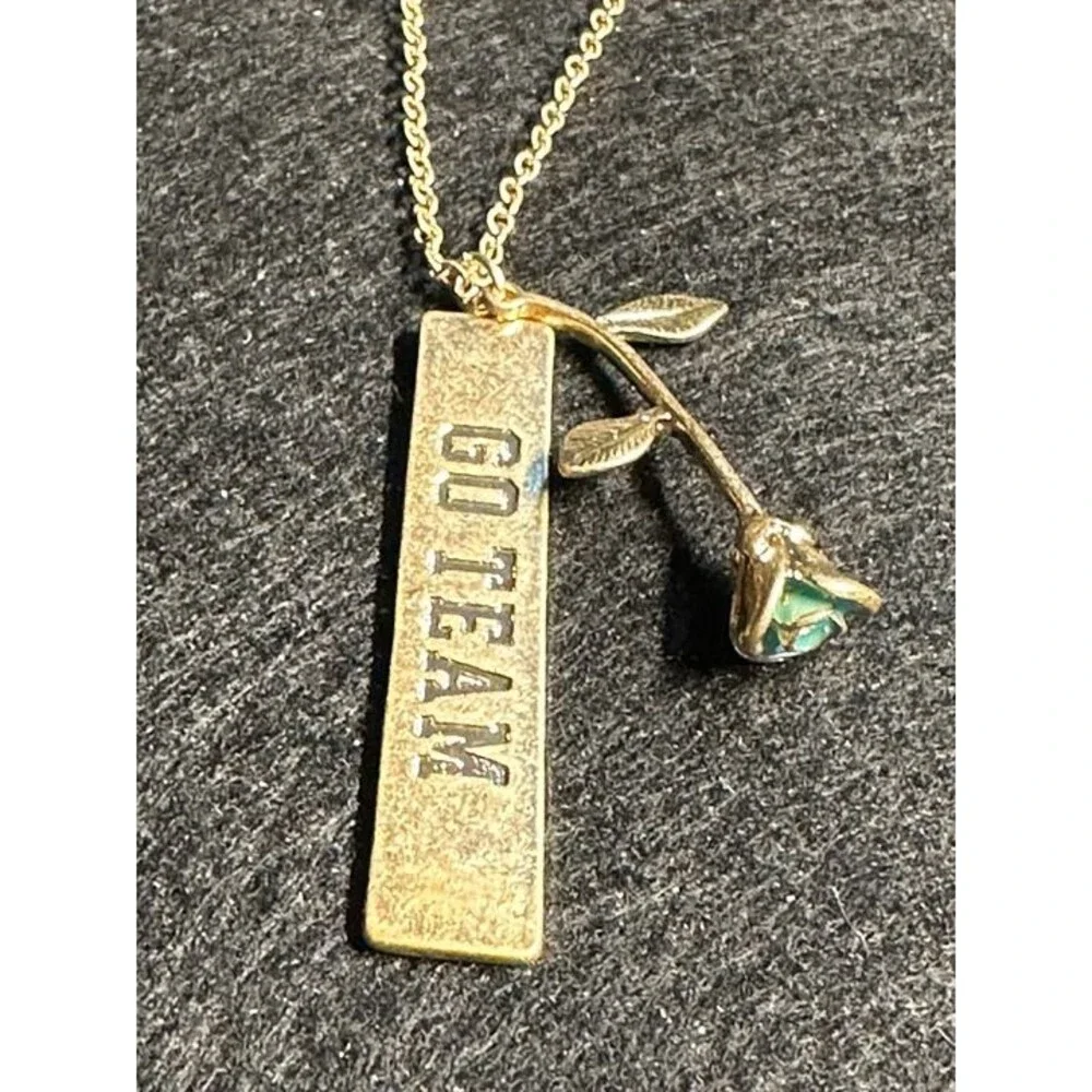 élie Gold GO TEAM Bar Pendant Necklace Rose Leaf Charm NWT New Boho Jewelry Gift